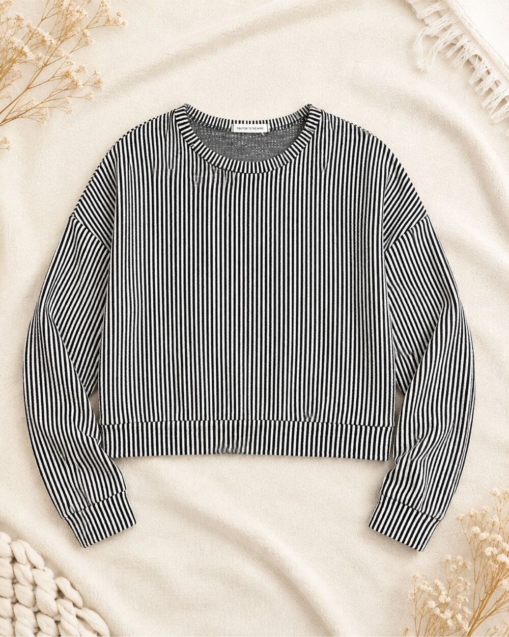 Caution to the Wind Women’s Black & White Striped Cropped Sweatshirt Size M